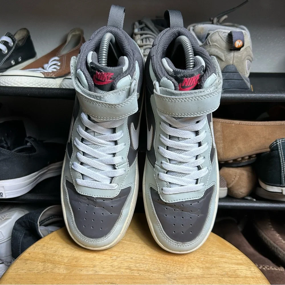 Nike court borough mid grey white